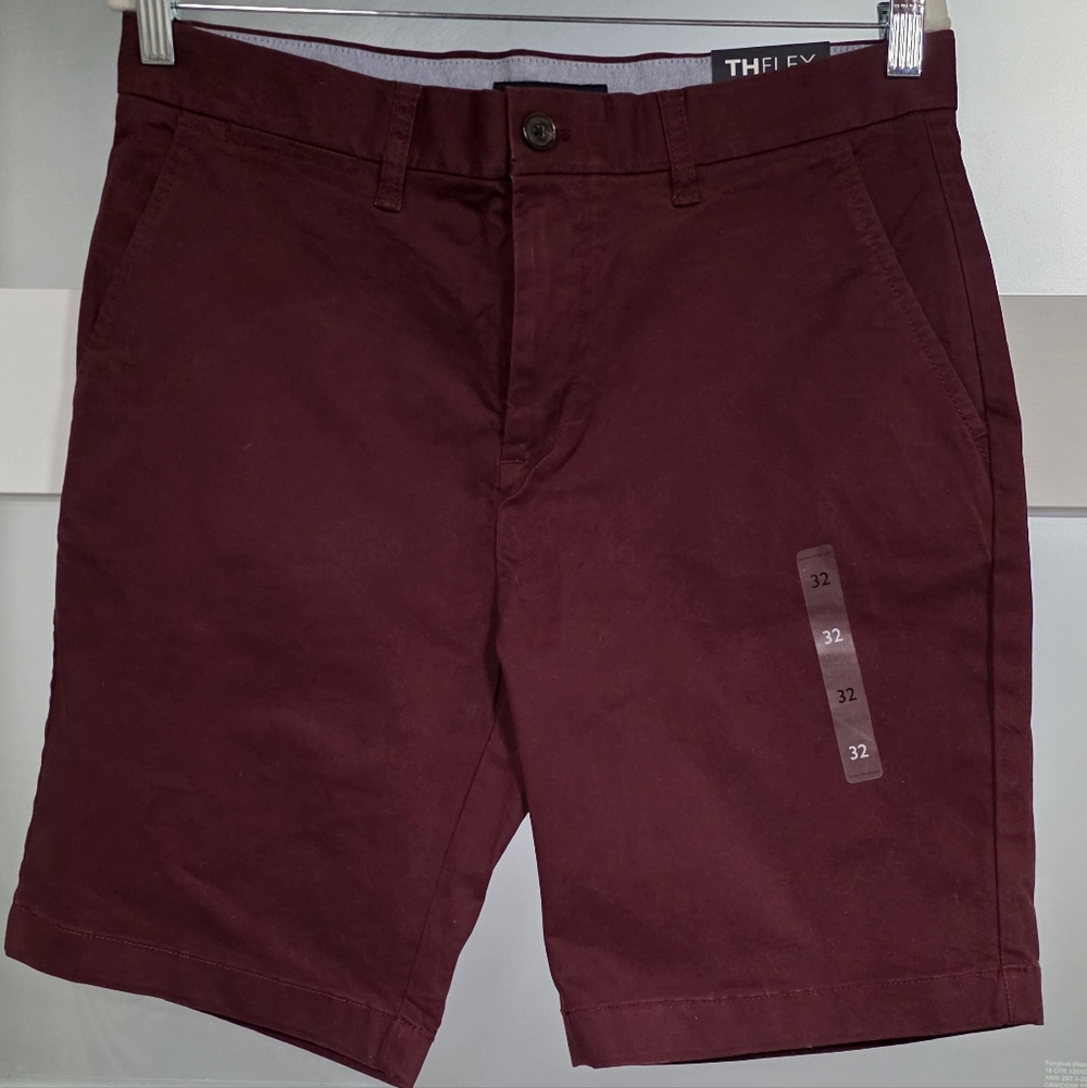 Tommy Hilfiger Men's Maroon Flat Front Shorts